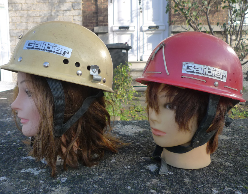 Casque Galibier blanc et rouge de profil